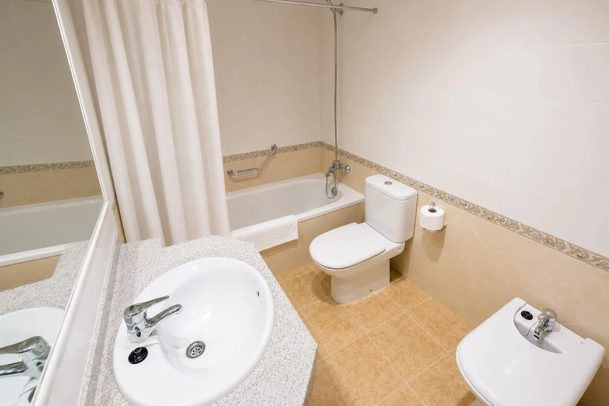 Bathroom in the standard double room